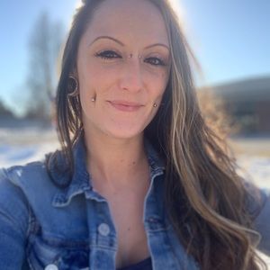 Meet your Posher, Stacy